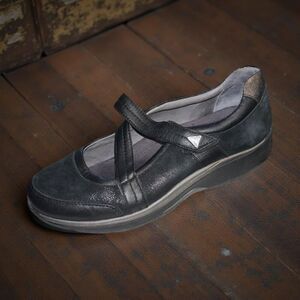 Aravon Pyper Mary Jane Casual Shoe Black Leather Women's Size 9.5